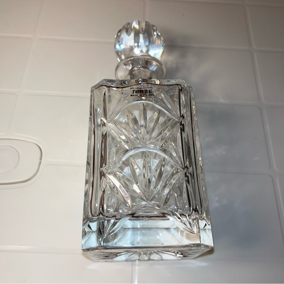 Towle Vintage 24% Lead Crystal Bar Decanter & Stopper Made in Poland 10" - Picture 6 of 6